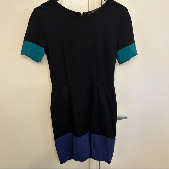 BCBGMaxAzria Devonne Short Sleeve Black Combo Dress Size Small - Picture 1 of 11